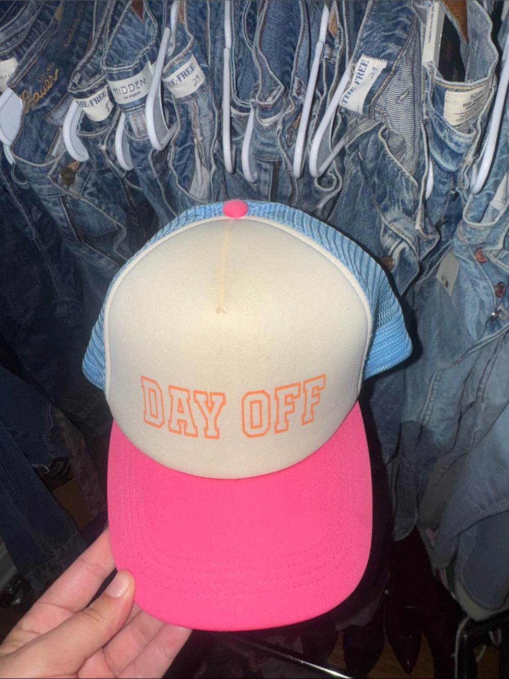 Buckle DAY OFF Trucker Hat - Cream, Pink & Blue